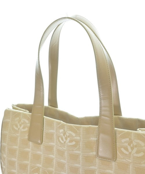 CHANEL กระเป๋าถือขนาดใหญ่