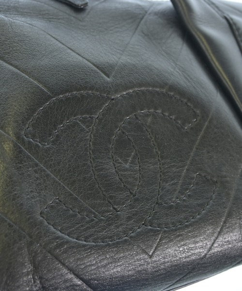 CHANEL กระเป๋าใส่อุปกรณ์ขนาดใหญ่