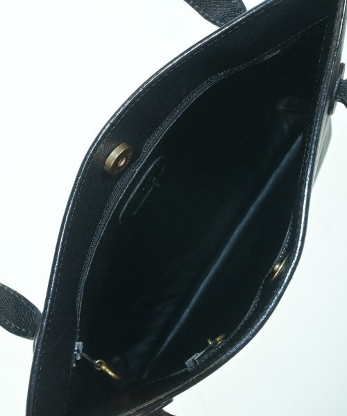 CHANEL กระเป๋าถือขนาดใหญ่