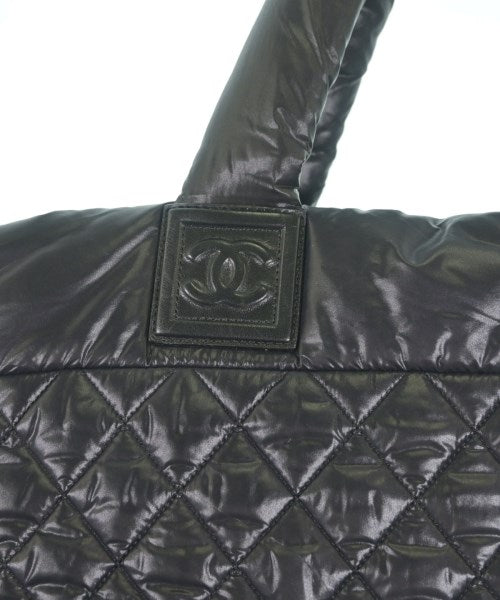 CHANEL กระเป๋าถือขนาดใหญ่