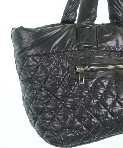 CHANEL กระเป๋าถือขนาดใหญ่