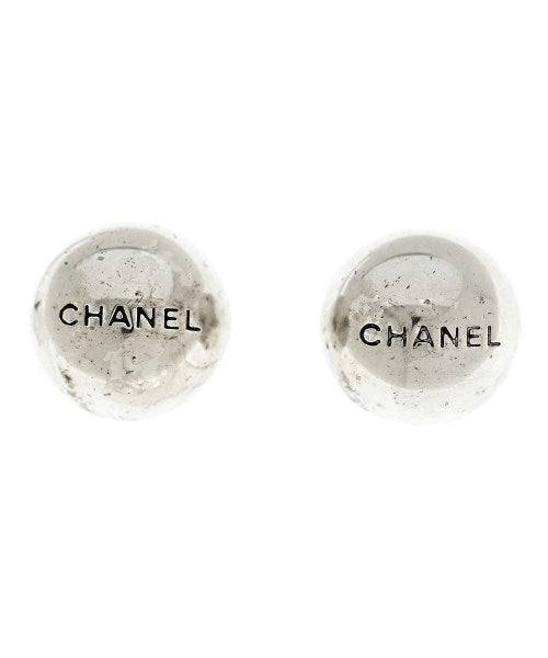 CHANEL เจาะ