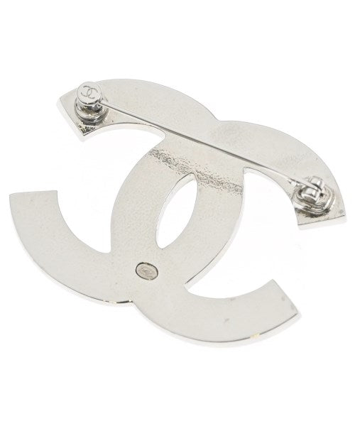 CHANEL เข็มกลัด/ดอกไม้ติดเสื้อ