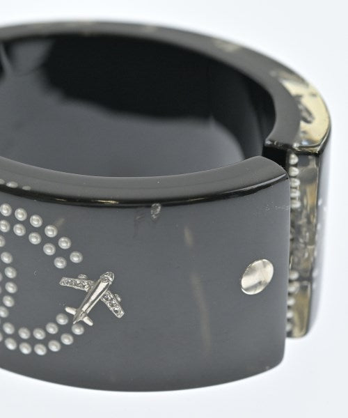CHANEL สร้อยข้อมือ/กำไล