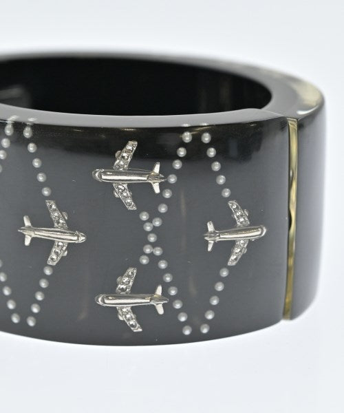 CHANEL สร้อยข้อมือ/กำไล