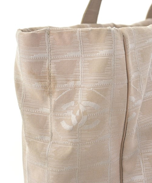 CHANEL กระเป๋าถือขนาดใหญ่