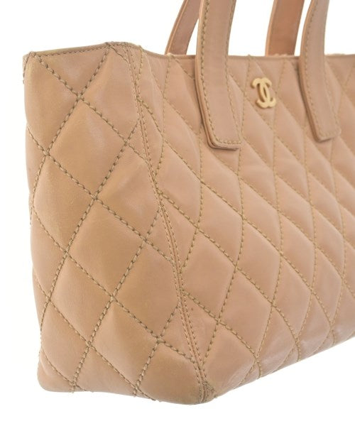 CHANEL กระเป๋าถือขนาดใหญ่