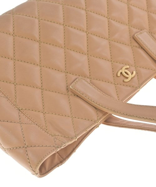 CHANEL กระเป๋าถือขนาดใหญ่