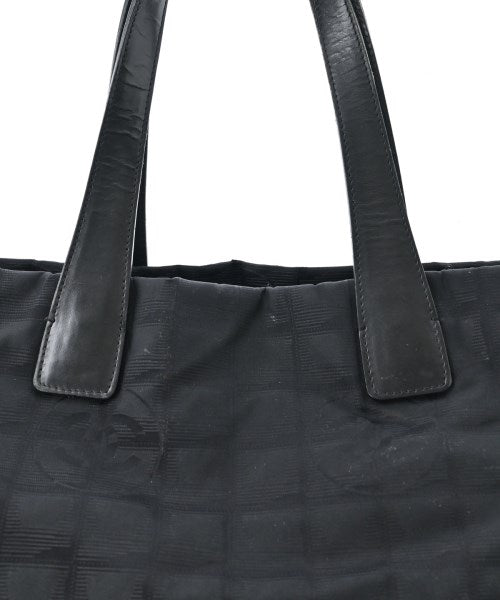 CHANEL กระเป๋าถือขนาดใหญ่