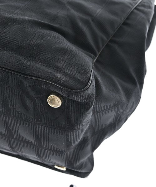 CHANEL กระเป๋าถือขนาดใหญ่