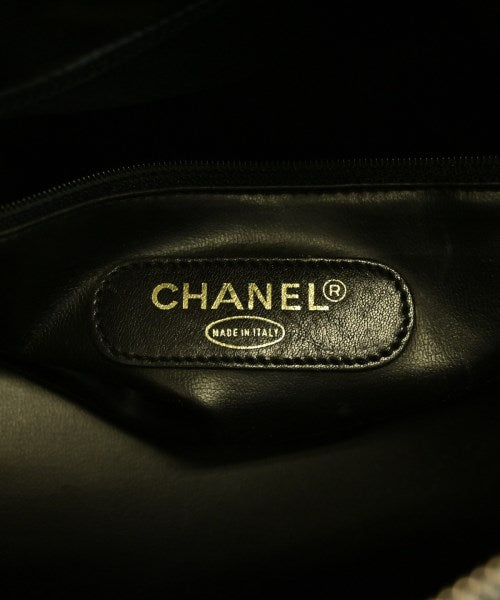 CHANEL กระเป๋าใส่อุปกรณ์ขนาดใหญ่