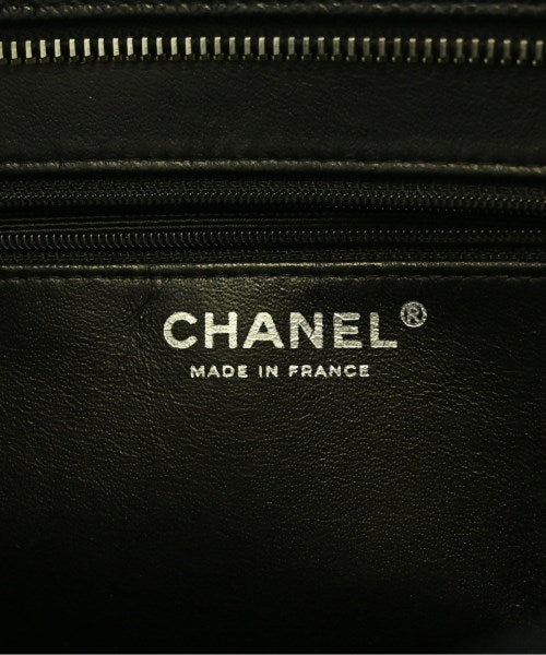 CHANEL กระเป๋าถือขนาดใหญ่