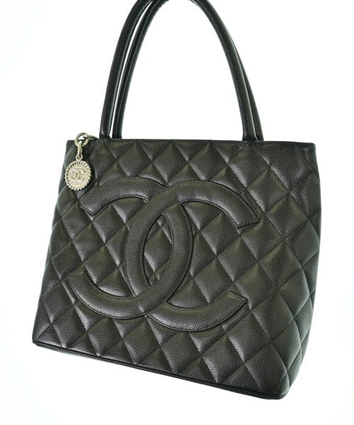 CHANEL กระเป๋าถือขนาดใหญ่