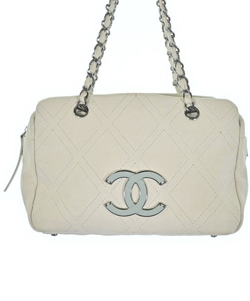 CHANEL กระเป๋าสะพาย