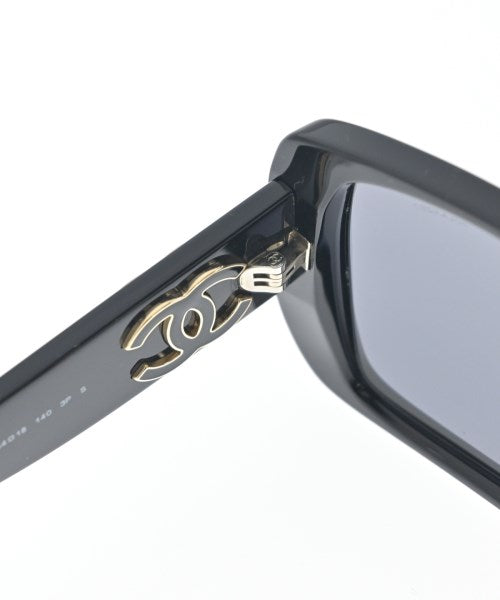 CHANEL แว่นกันแดด