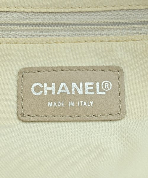 CHANEL กระเป๋าใส่อุปกรณ์ขนาดใหญ่