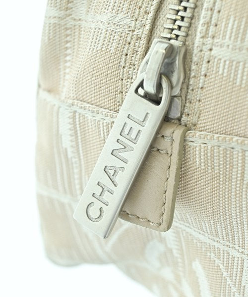 CHANEL กระเป๋าใส่อุปกรณ์ขนาดใหญ่