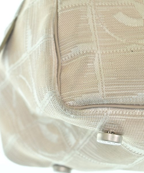CHANEL กระเป๋าใส่อุปกรณ์ขนาดใหญ่