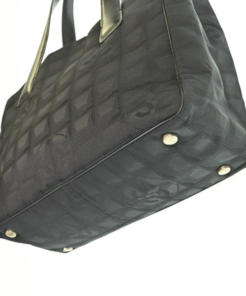 CHANEL กระเป๋าถือขนาดใหญ่