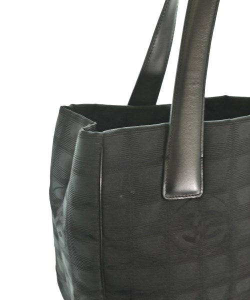 CHANEL กระเป๋าถือขนาดใหญ่