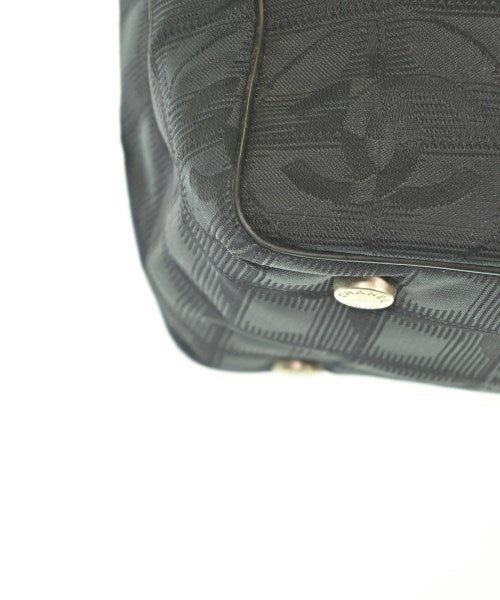 CHANEL กระเป๋าถือขนาดใหญ่