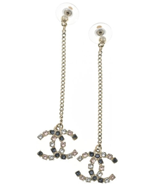 CHANEL เจาะ