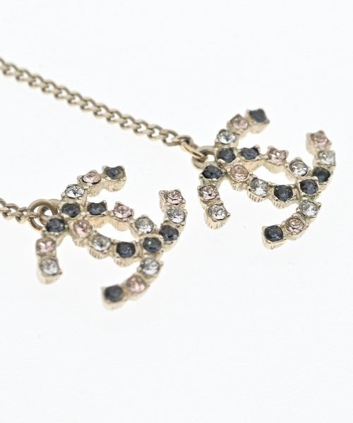 CHANEL เจาะ