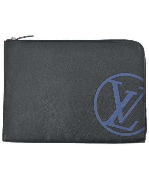 LOUIS VUITTON คลัตช์