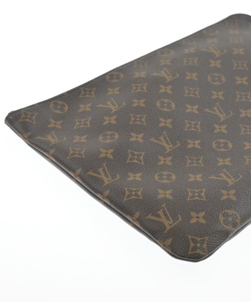 LOUIS VUITTON คลัตช์