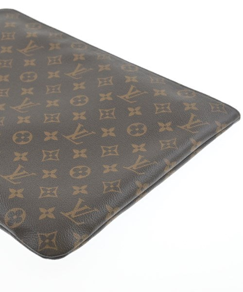 LOUIS VUITTON คลัตช์