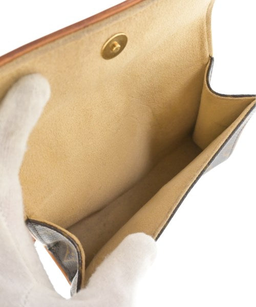 LOUIS VUITTON กระเป๋าสะพาย