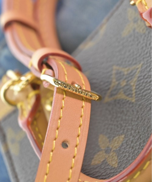LOUIS VUITTON กระเป๋าสะพาย