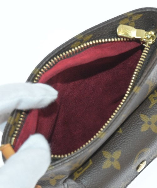 LOUIS VUITTON คลัตช์