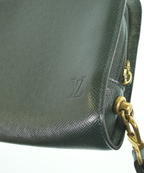 LOUIS VUITTON คลัตช์