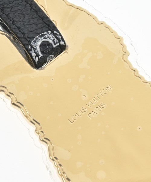 LOUIS VUITTON เครื่องประดับบนกระเป๋า