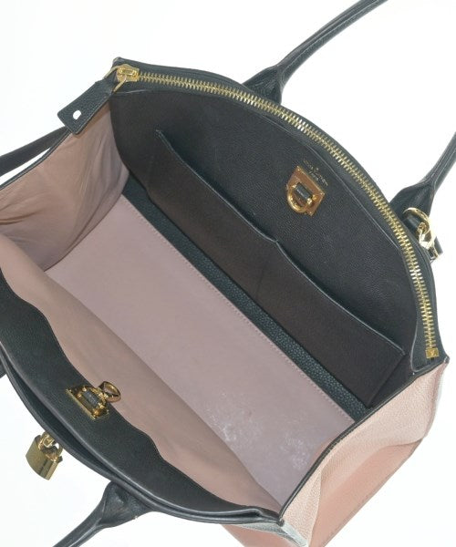 LOUIS VUITTON กระเป๋าสะพาย