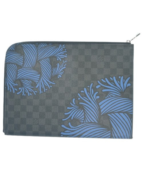 LOUIS VUITTON คลัตช์