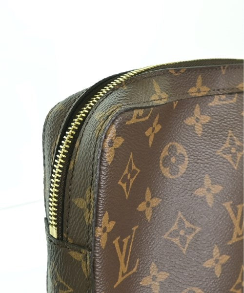 LOUIS VUITTON คลัตช์