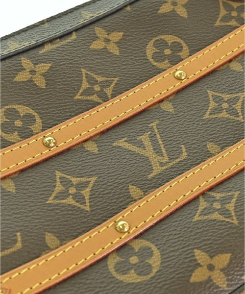 LOUIS VUITTON คลัตช์
