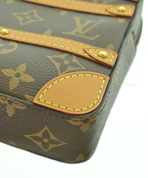 LOUIS VUITTON คลัตช์
