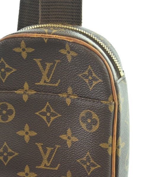 LOUIS VUITTON กระเป๋าสะพาย