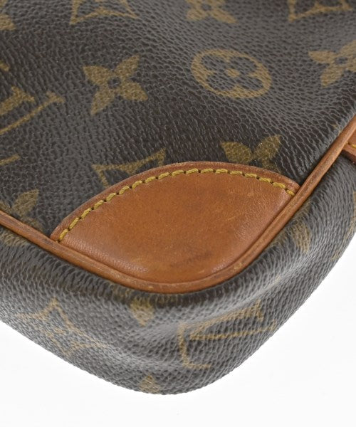 LOUIS VUITTON คลัตช์