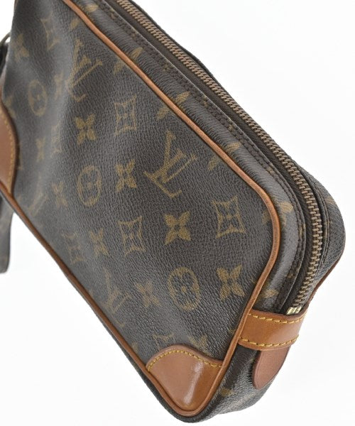 LOUIS VUITTON คลัตช์