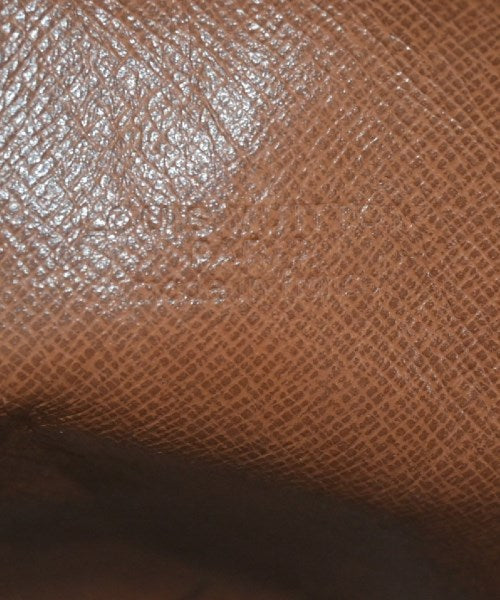 LOUIS VUITTON กระเป๋าสะพาย