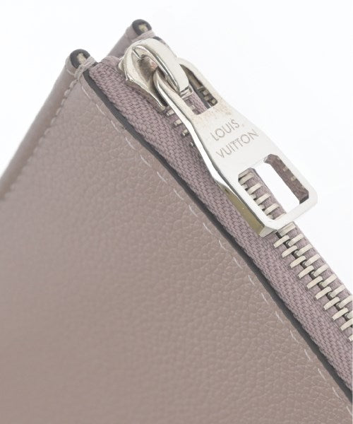 LOUIS VUITTON คลัตช์