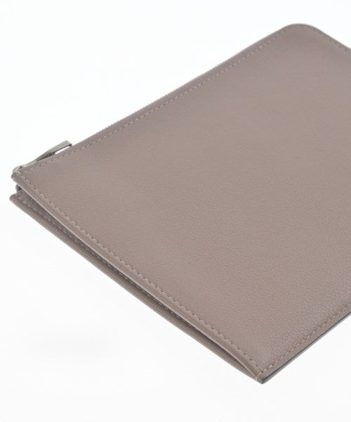 LOUIS VUITTON คลัตช์
