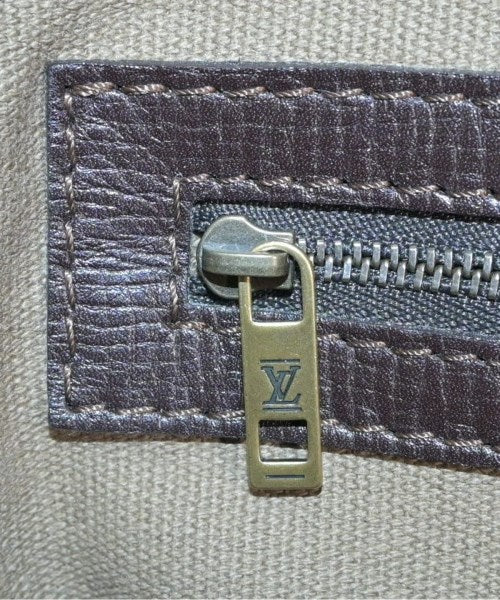 LOUIS VUITTON กระเป๋าใส่อุปกรณ์ขนาดใหญ่