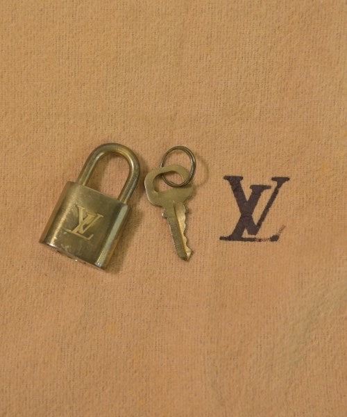 LOUIS VUITTON กระเป๋าถือ