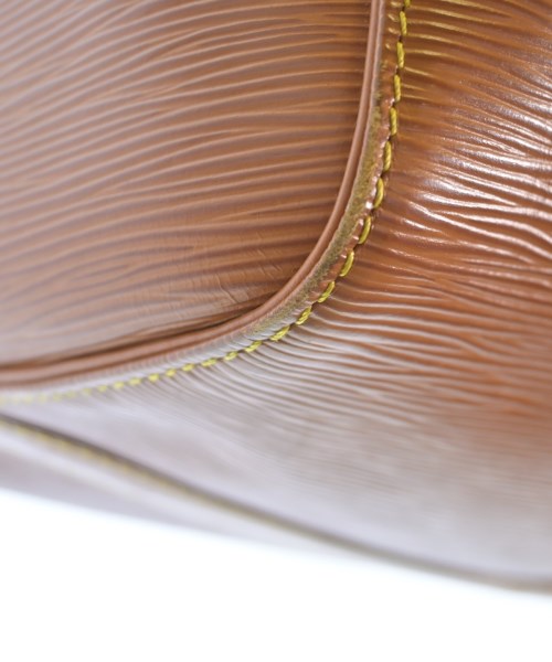 LOUIS VUITTON กระเป๋าใส่อุปกรณ์ขนาดใหญ่