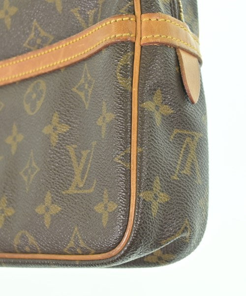 LOUIS VUITTON คลัตช์